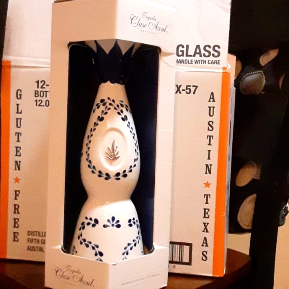 COPY - Clase Azul Reposado Tequila bottle with box hand-painted